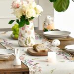 Camino de mesa con flores